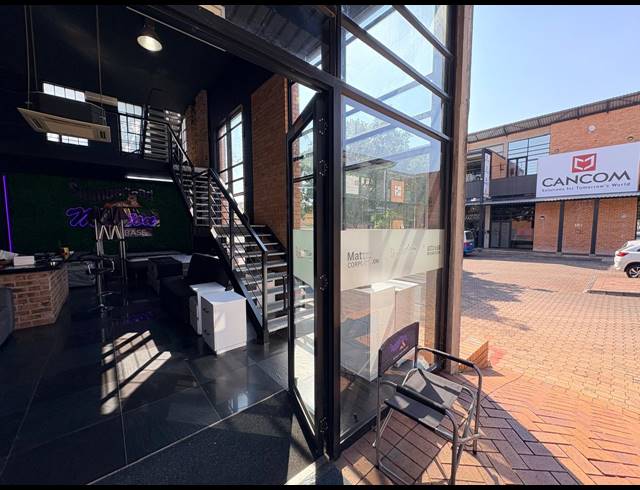 320M² RETAIL TO LET IN FOURWAYS
